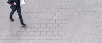 Pros & Cons of the Standard Federal Student Loan Repayment Plan