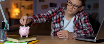 How to Actually Save Money in College